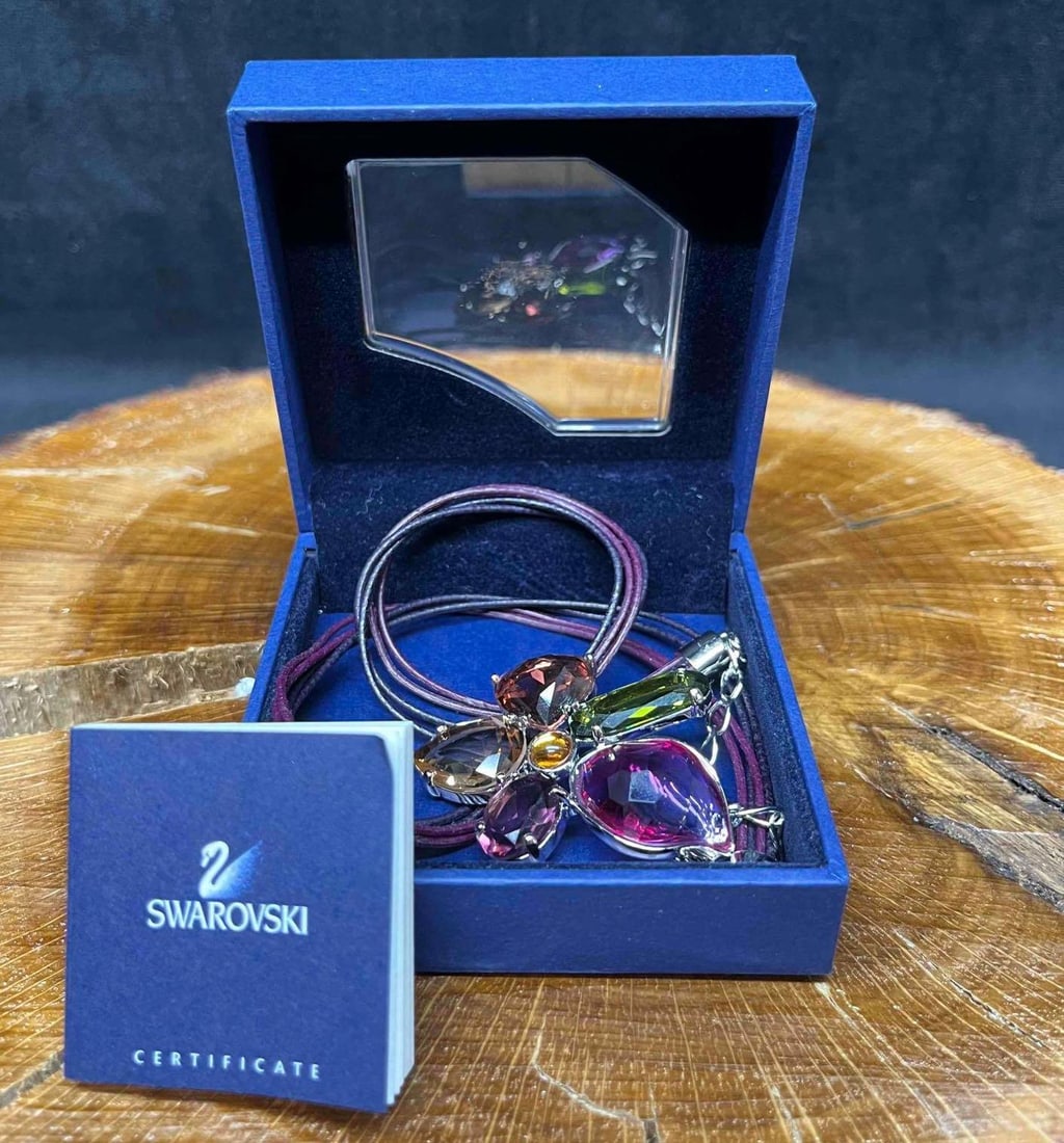 Swarovski Heritage Large Crystal Flower Necklace Includes Original Box & Booklet (1 of 10)