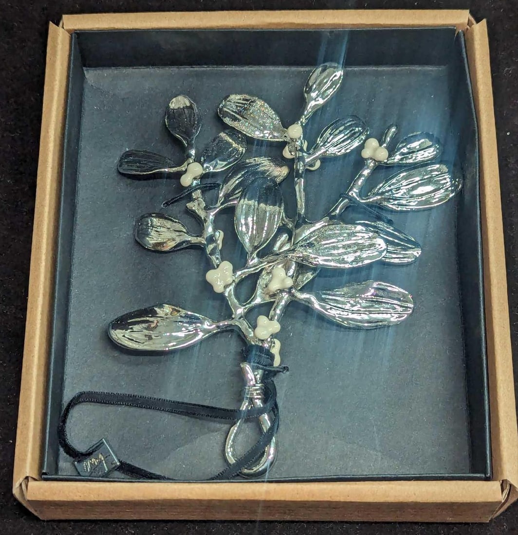 Retired Mistletoe Ornament By Michael Aram (1 of 5)