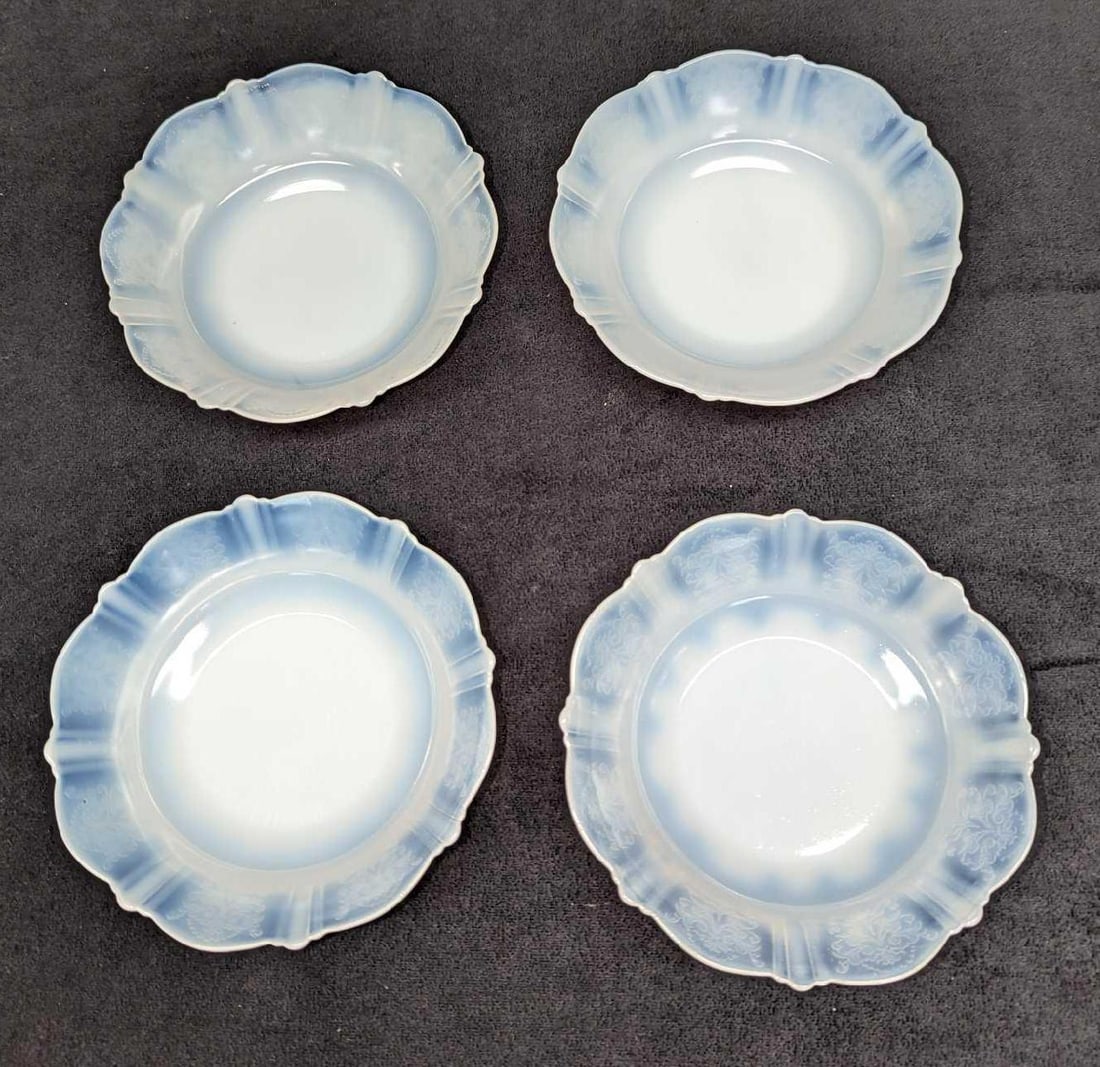 4 MacBeth Evans American Sweetheart 5" Bowls B: 4 MacBeth Evans American Sweetheart 5" Bowls B. This is approx 5 3/4" x 1 1/4" 5 3/4" and the total weight is 1.43lb. The bowls have no chips or cracks. These were released from the year 1930 to