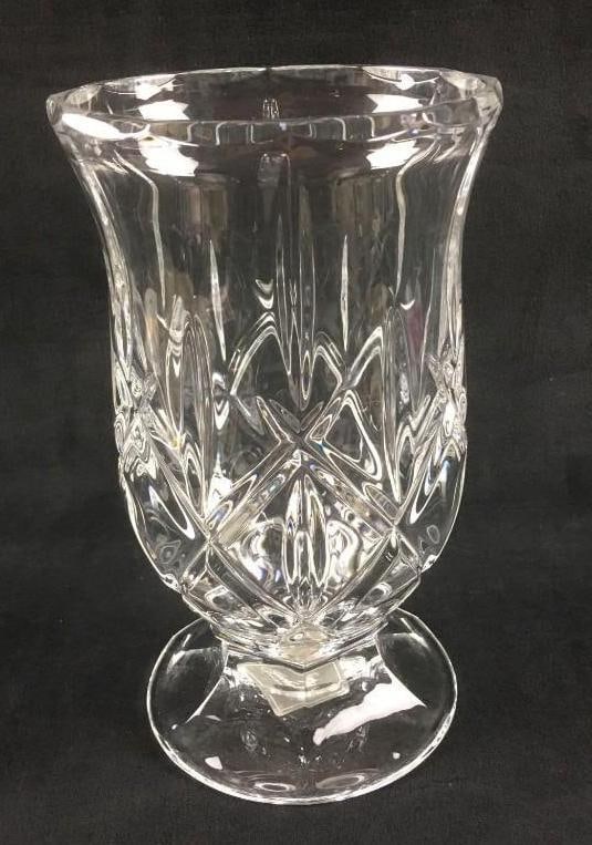 Gorham Lady Anne Hurricane Candle Holder: Gorham Lady Anne Hurricane Candle Holder. This candle holder is in good condition. There are no chips or cracks in the glass. The candle holder has a cut X pattern on the exterior. This is approx
