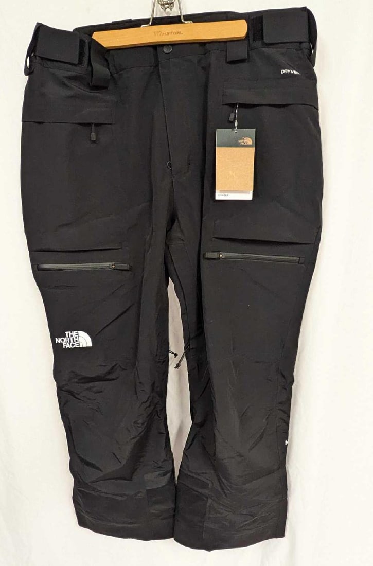 North Face Men's Large Standard Fit Dry Vent Pants: North Face Men's Large Standard Fit Dry Vent Pants. This fabric is fully waterproof, windproof, and breathable. Solid Body Fabric Made With Recycled Nylon; Lining And Print Body Fabric Made With Recyc