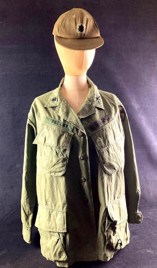 Frank Shelby's U.S. Army Vietnam War Uniforms Bronze Star Recipient (1 of 10)