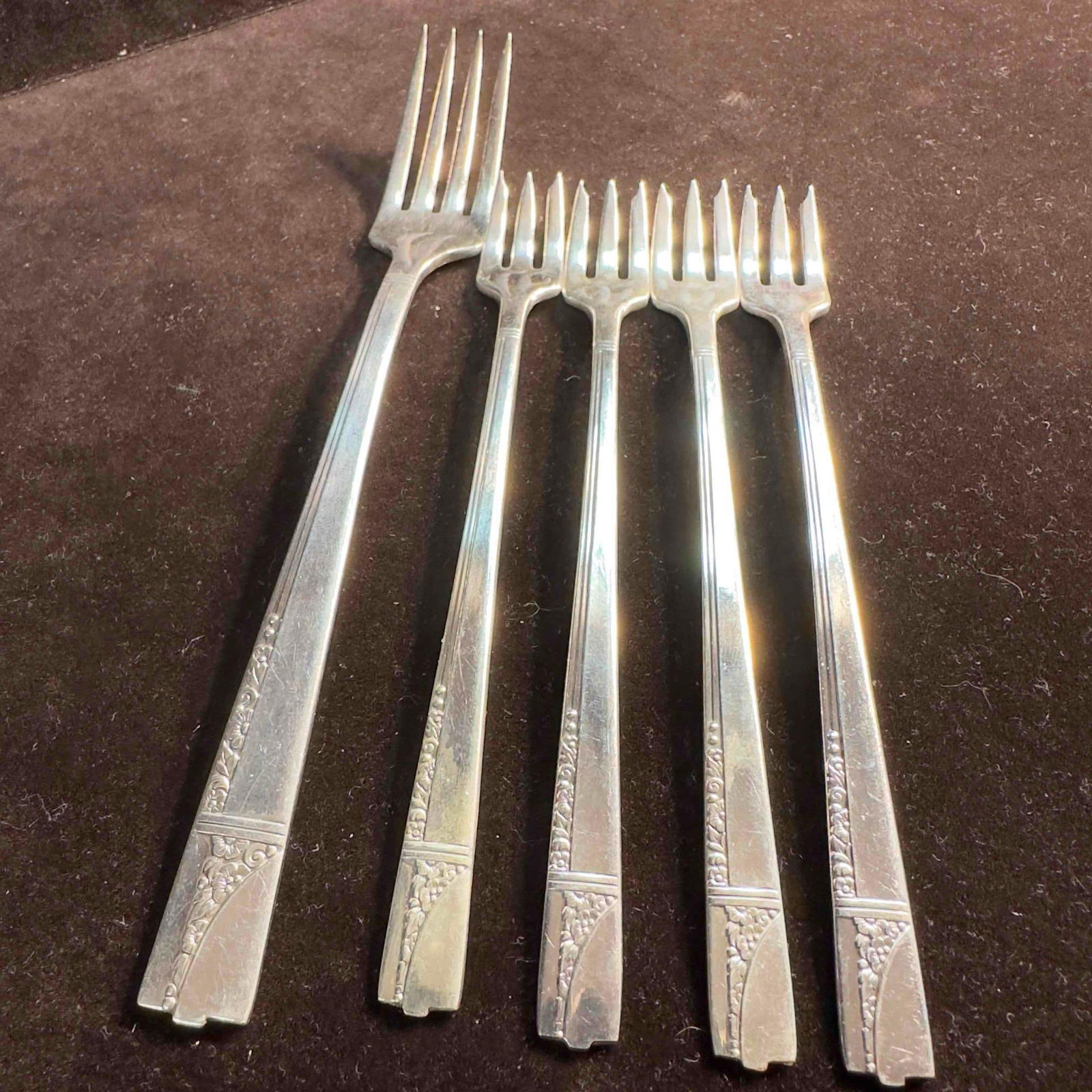 Fork Set Caprice by Nobility Plate Oneida 1937 Cocktail Forks Silver Plate (1 of 7)