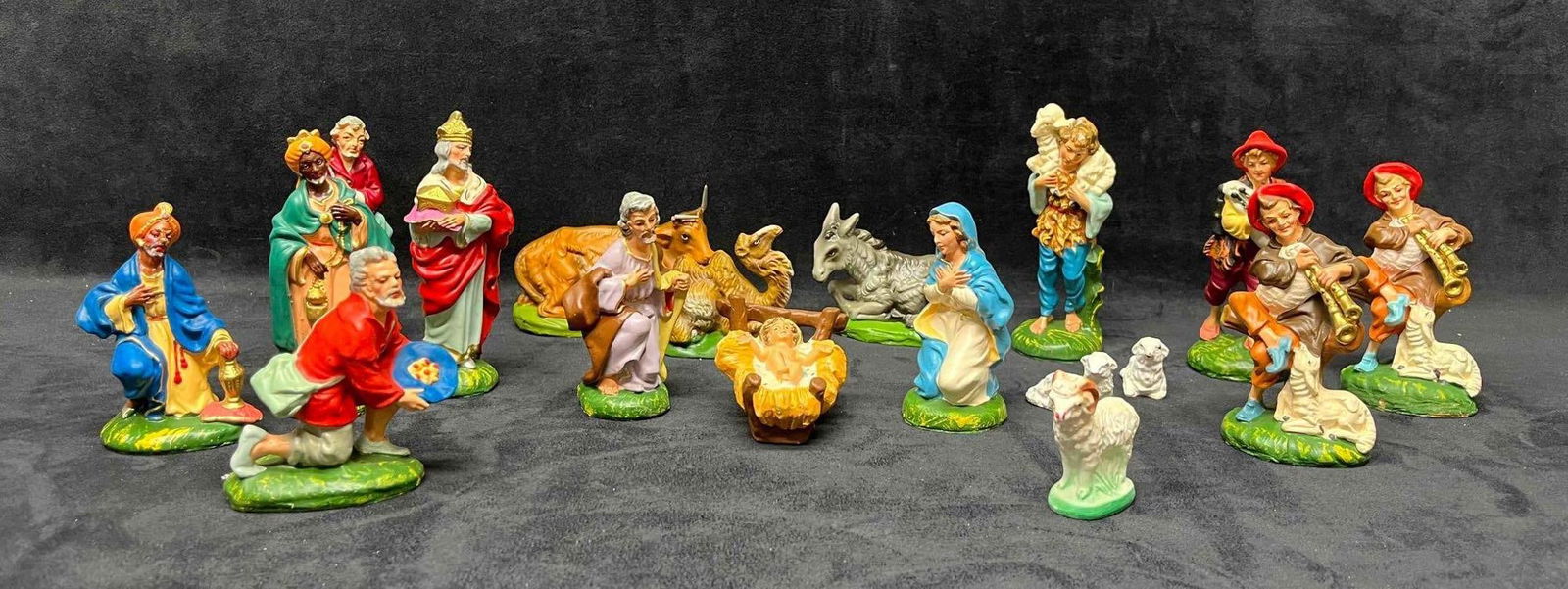 Hand Painted Nativity Set Made In Italy (1 of 20)