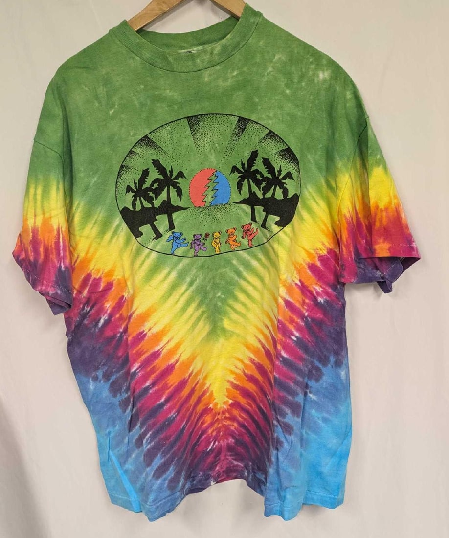 Grateful Dead Peace Bear Village Tie Dye T-Shirt XL: Grateful Dead Peace Bear Village Tie Dye T-Shirt XL. Has a Hanes Beefy T label. 100% cotton. The shirt has some wrinkles due to storage. Folded, the shirt is approx 10" x 7 1/2" x 1 1/2" and it w