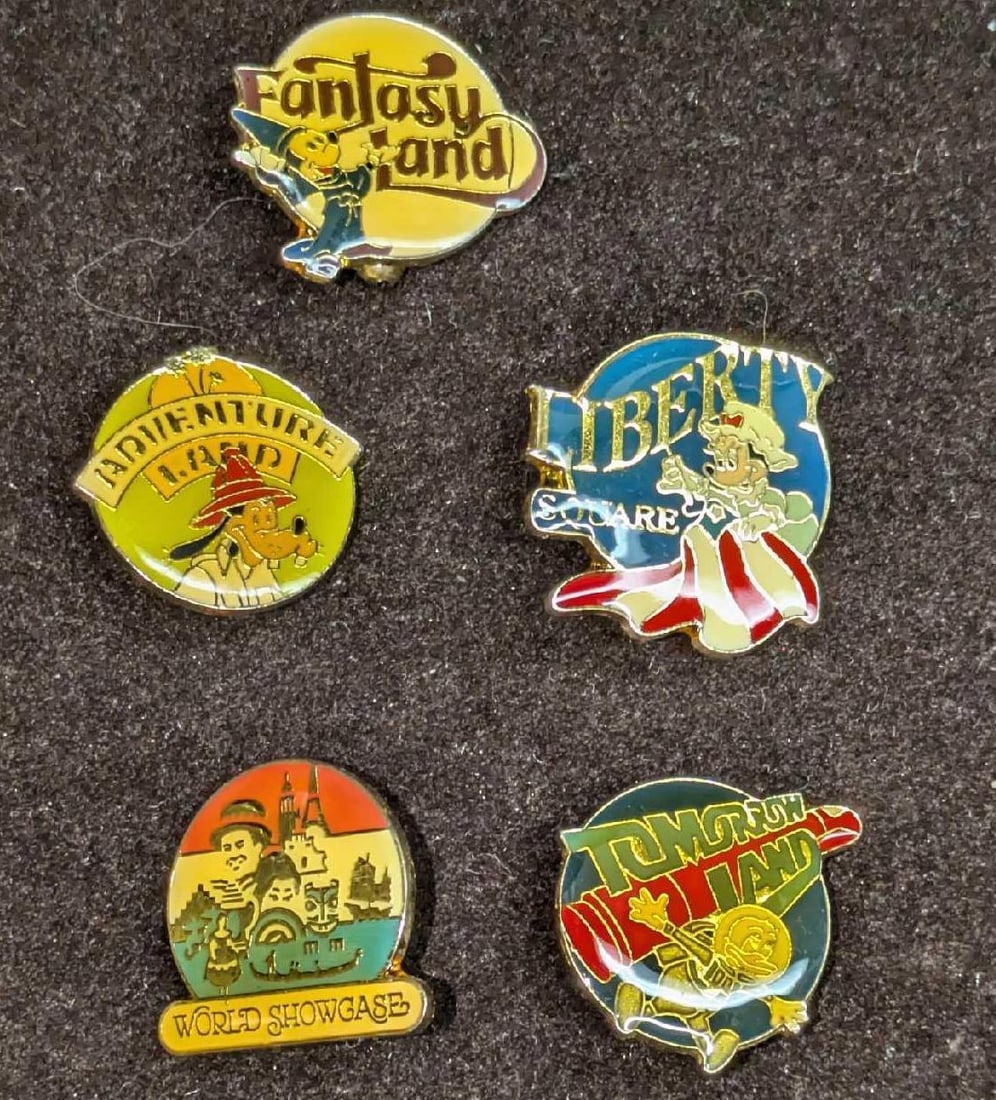 5 Disney World & Epcot World Pins Brooches (1 of 7)