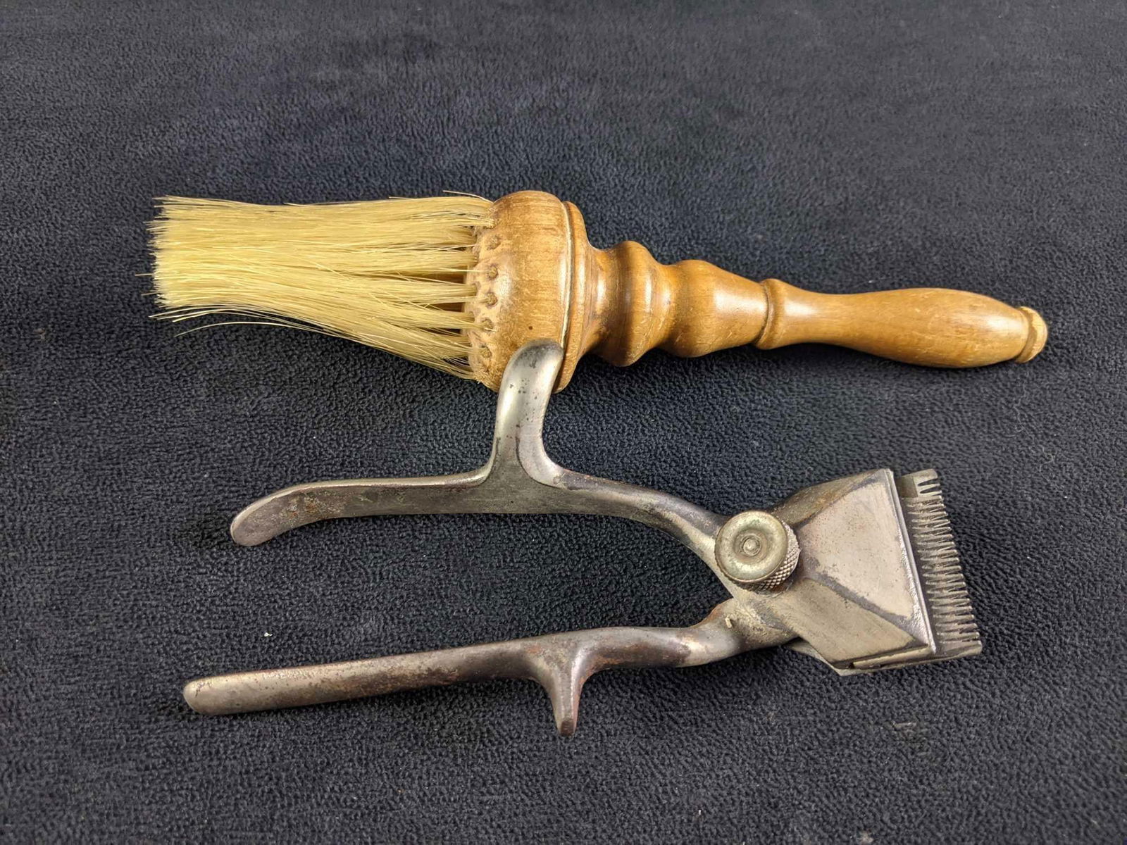 Vintage Barber Tools Clippers and Brush (1 of 6)