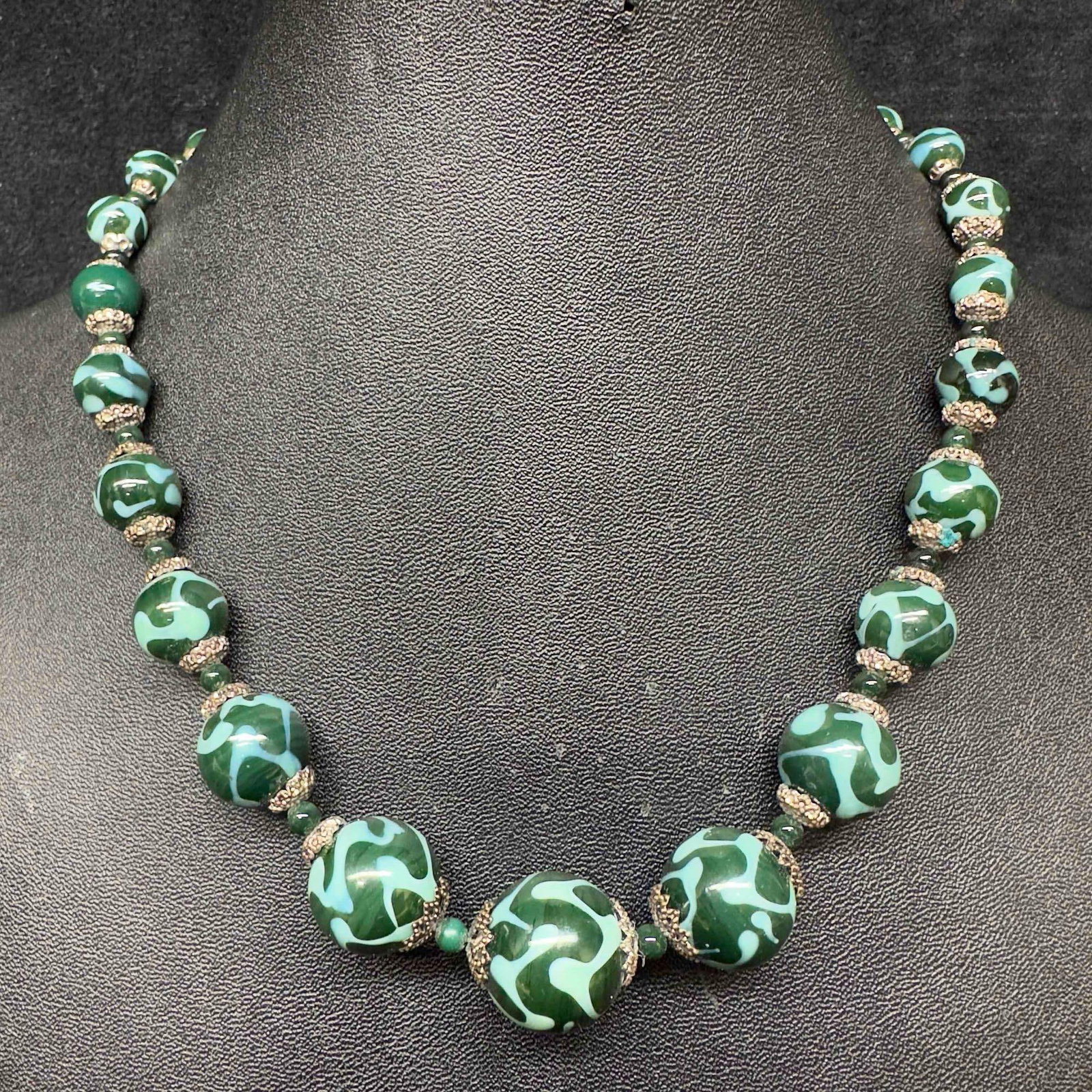 Venetian Murano Lamp Work Glass Light and Dark Green Colored Beaded Necklace D9 (1 of 9)