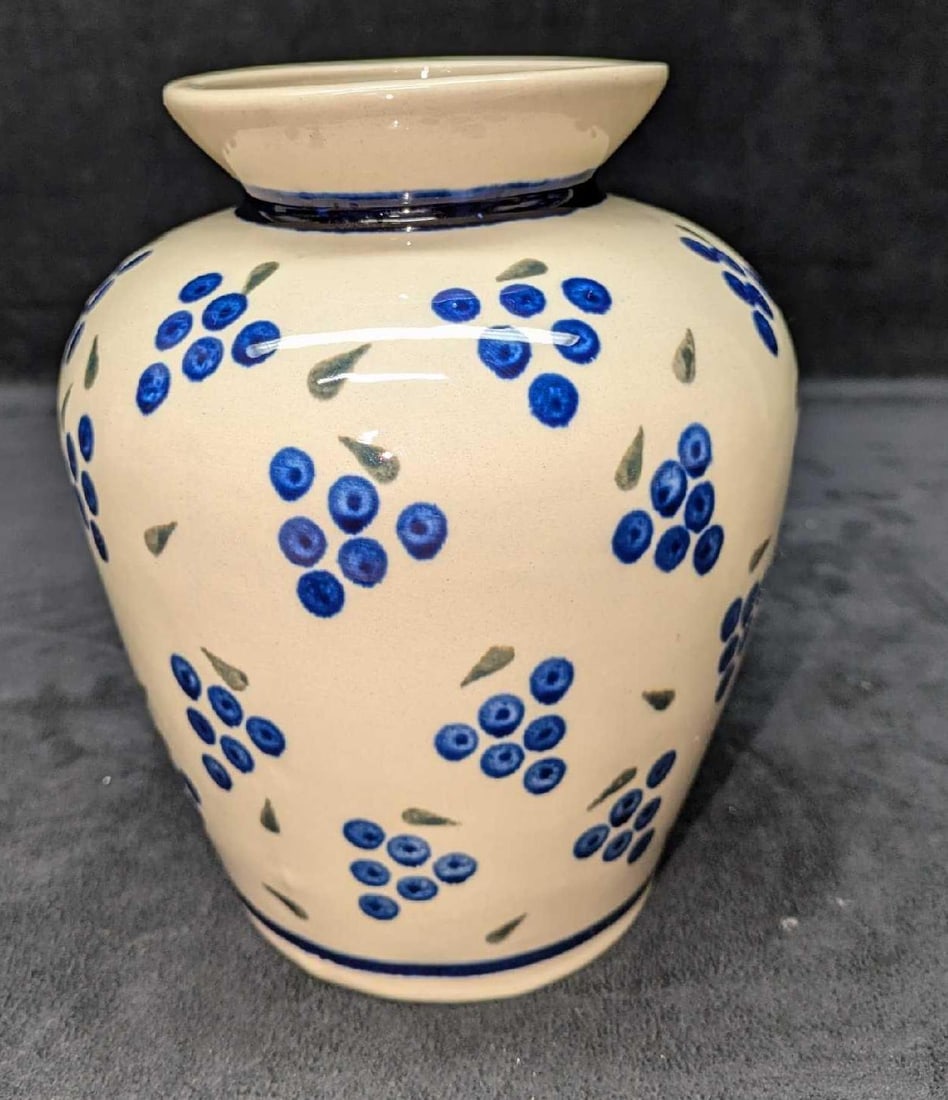 Vintage Boleslawiec Polish 8" Pottery Vase (1 of 6)