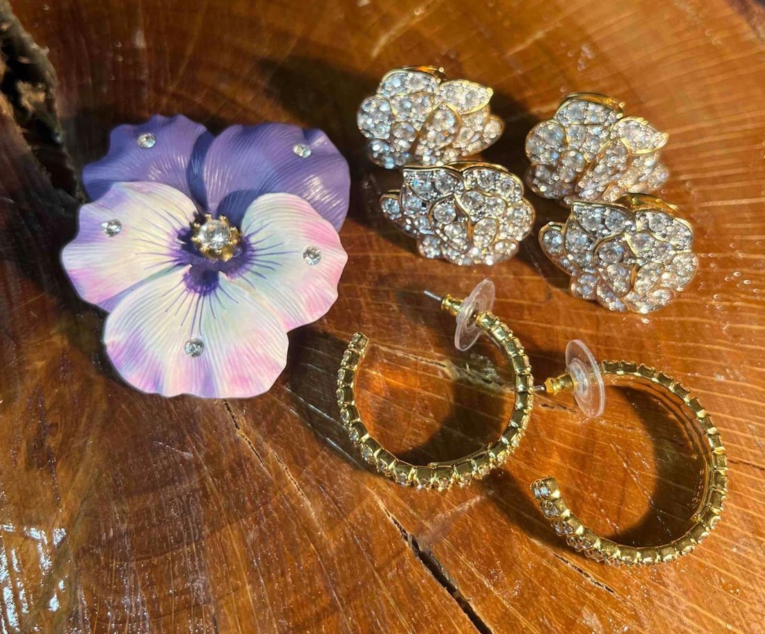 Nolan Miller Flower Brooch & Three Pairs Of Nolan Miller Earrings (1 of 13)