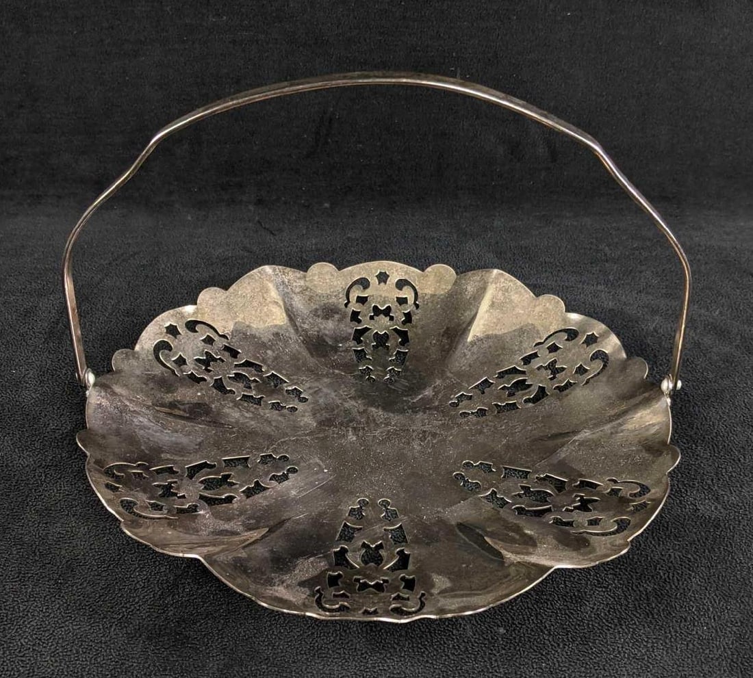 Silver Plated Circular Tray With Handle (1 of 3)
