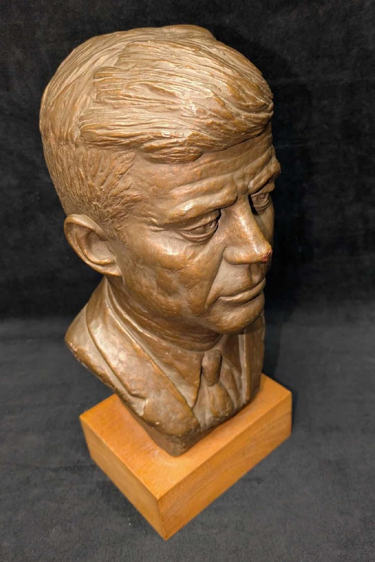 Vintage 1962 JFK Kennedy V. Lamkay Bust Sculpture J (1 of 9)