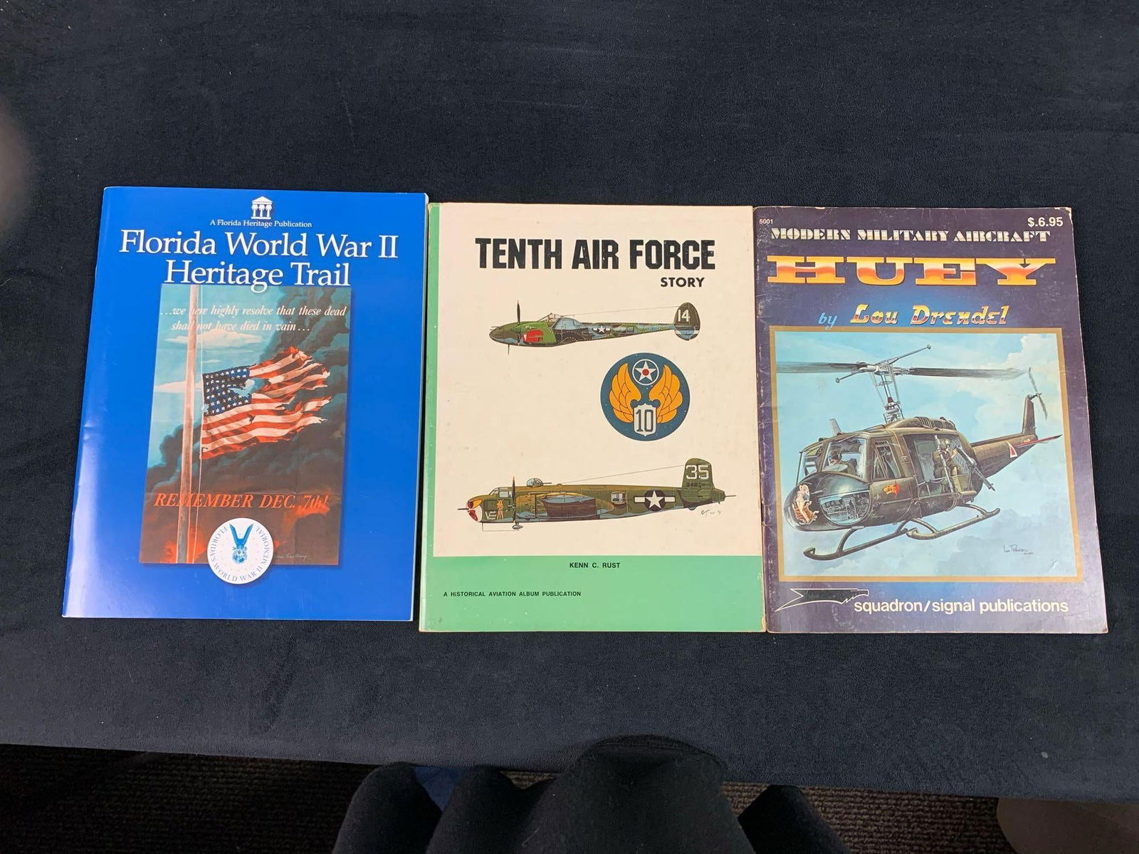 Lot 7 Paperback books/ Pamphlets (1 of 13)