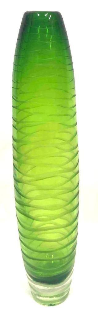 Large Green Decorative Vase (1 of 10)
