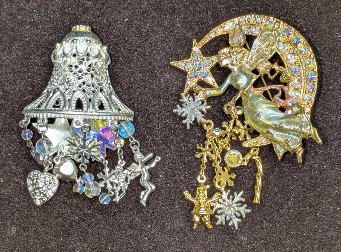 2 Vintage Kirk's Folly Gold Silver Tone Angel Pin Brooches (1 of 6)