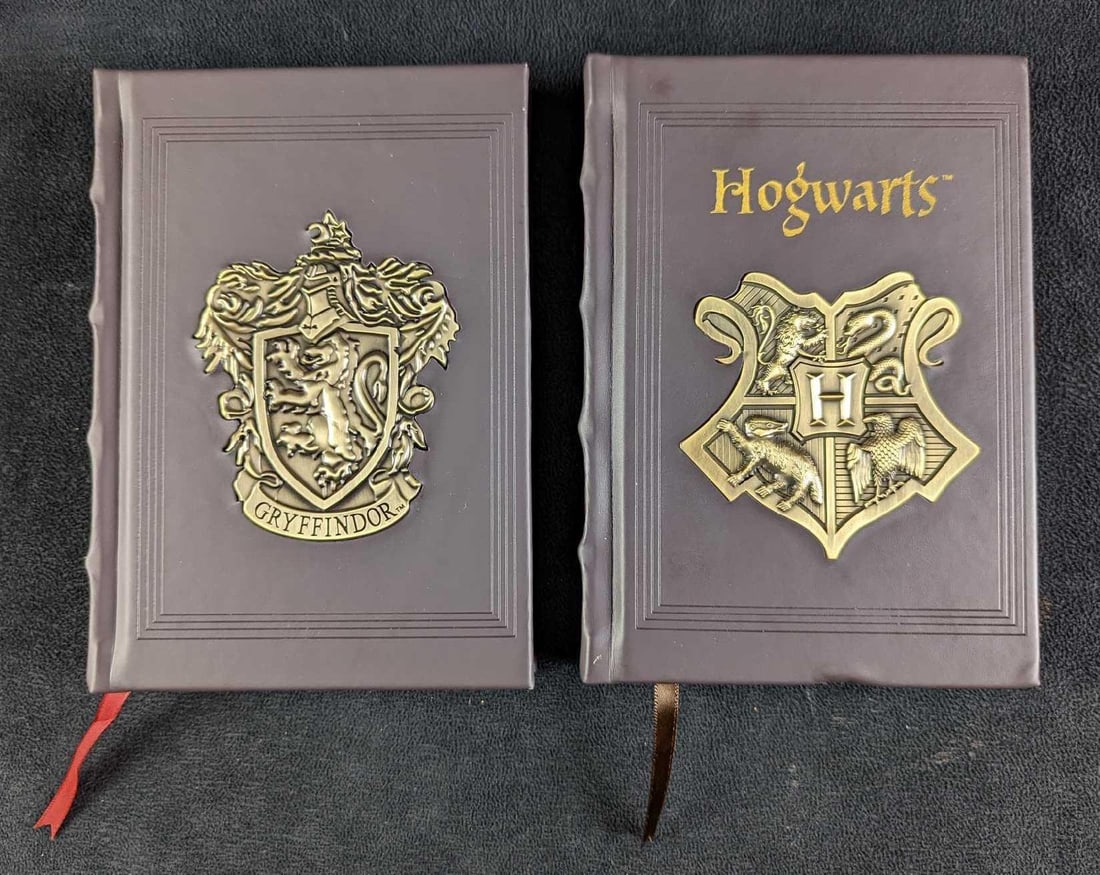 Harry Potter Gryffindor & Hogwarts Journals (1 of 6)