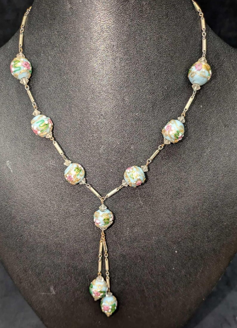 Vintage Italian Murano Art Glass Bead Necklace KKKKK: Vintage Italian Murano Art Glass Bead Necklace KKKKK Colorful glass beads with hand painted designs. This is approx 16" and it weighs 0.08lb.