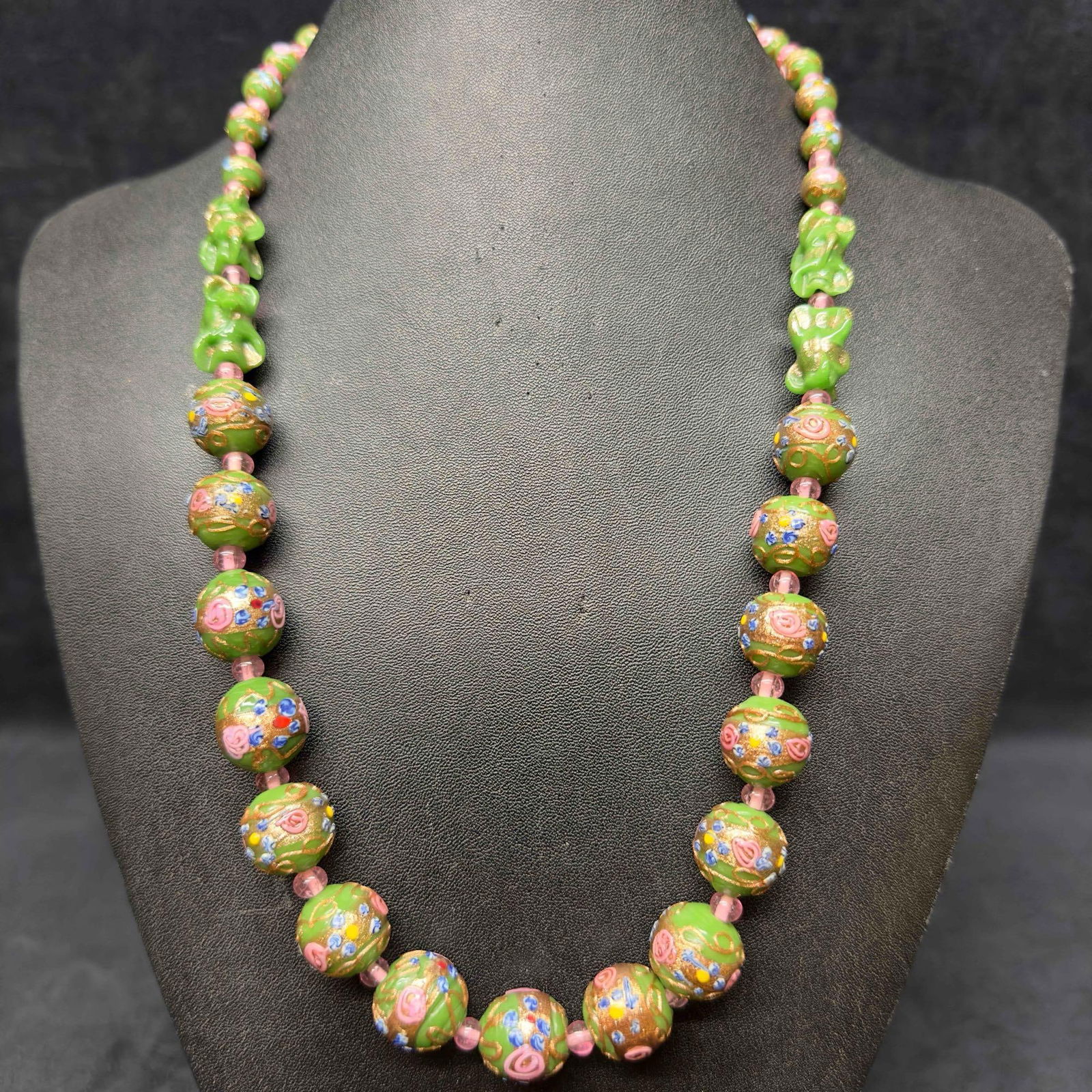 Murano Venetian Art Glass Lamp Work Green Beaded Necklace D79 (1 of 8)