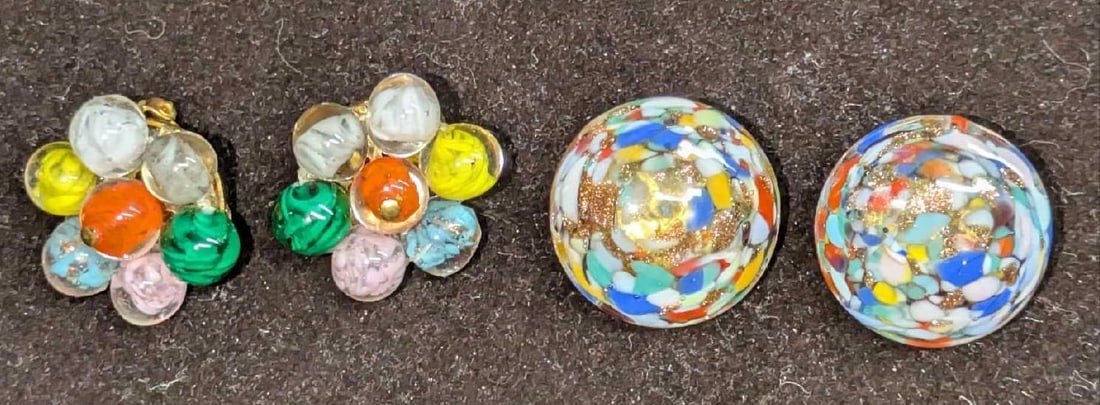Murano Venetian Art Glass Lamp Work Clip On Earrings SSSSS: Murano Venetian Art Glass Lamp Work Clip On Earrings SSSSS. Colorful clip on earrings with hand painted designs.The disc earrings are approx 7/8" x 1/4" x 7/8" and the glass beaded one is approx