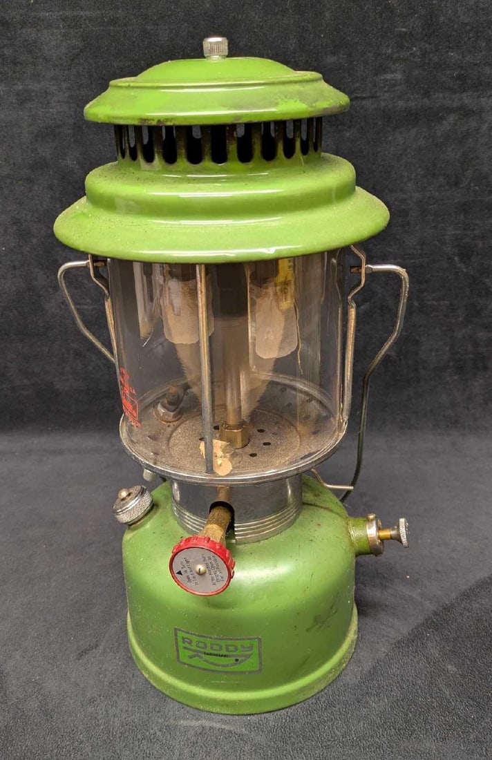 Vintage Green Roddy Camping Backpacking Lantern With Box (1 of 10)