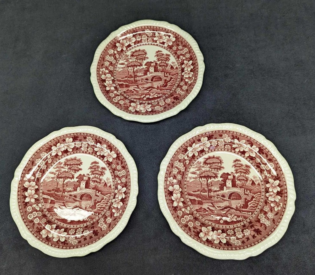 3 Vintage Fine China Spode Tower Salad Plates: 3 Vintage Fine China Spode Tower Salad Plates. Each retired plate is approx 7 5/8" x 7 5/8" x 1 3/4" and together they weigh 1.81 lbs. The plates have crazing.