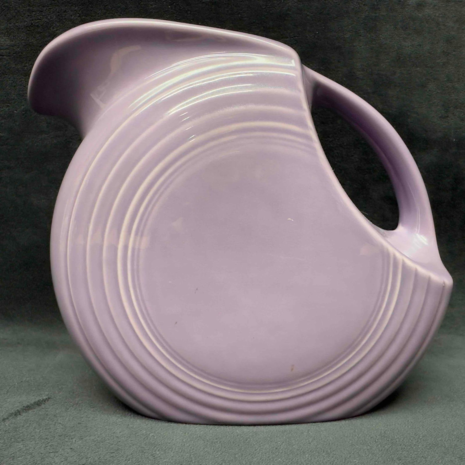 Fiestaware Homer Laughlin Fiesta Lilac Large Disc Pitcher (1 of 8)