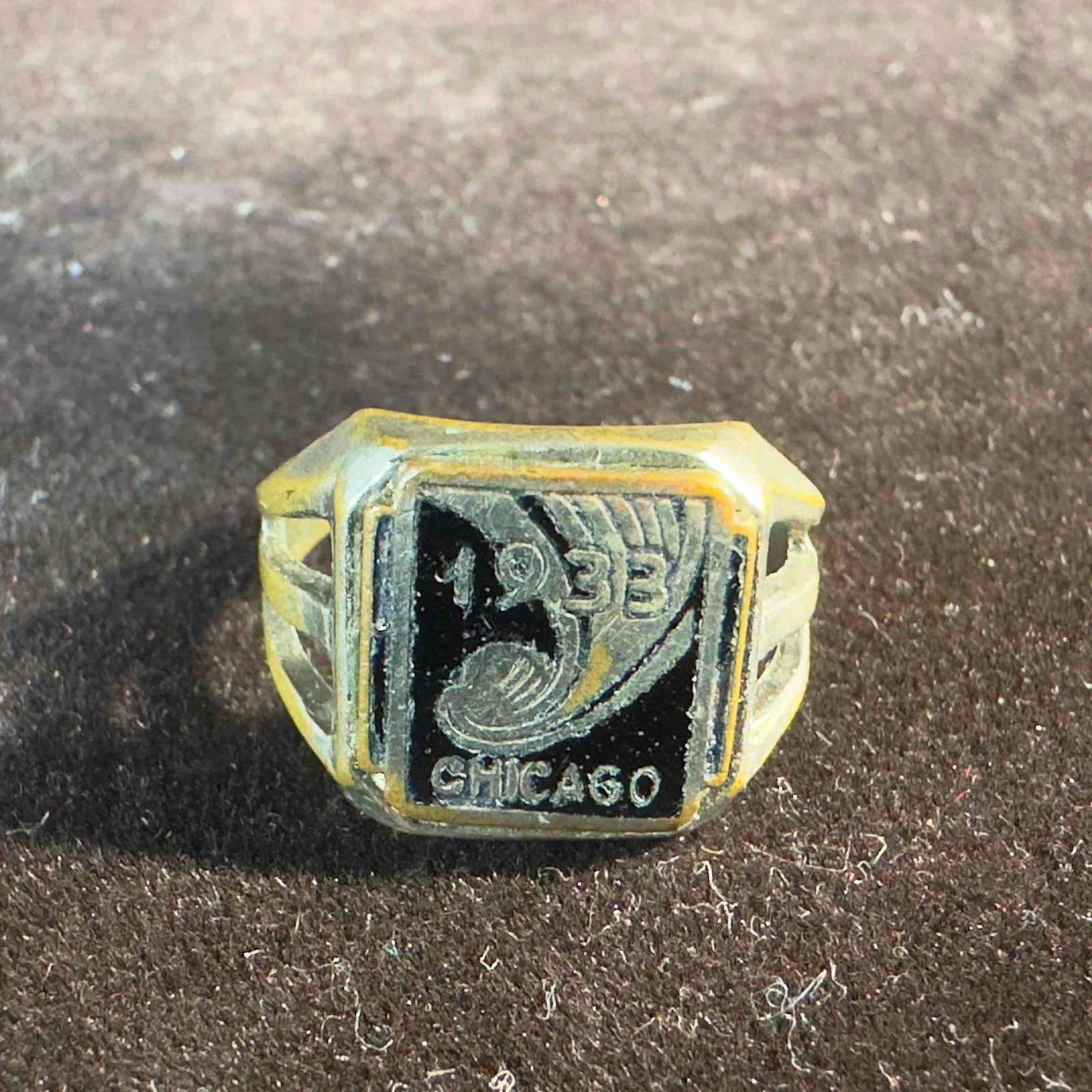 1933 Chicago World Fair Ring: 1933 Chicago World Fair Ring Size 6. This unique ring is a true piece of history, originating from the 1933 Chicago World Fair. It features stunning craftsmanship and design, with intricate details th