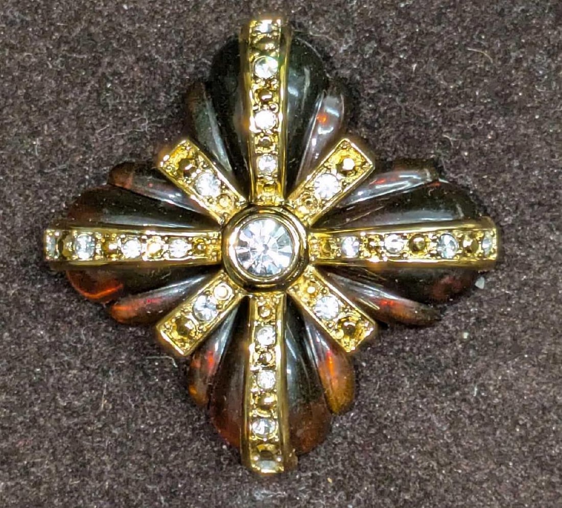 Joan Rivers Faux Tortoise Maltese Cross Brooch Pin (1 of 4)