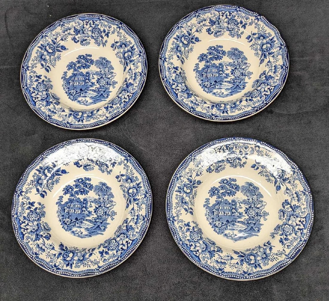4 Retired Royal Staffordshire Tonquin Bowls A: 4 Retired Royal Staffordshire Tonquin Bowls A. These china bowls are approx 7 3/4" x 7 3/4" x 1" and the total weight is 2.62lbs. The bowls have no known chips or cracks.
