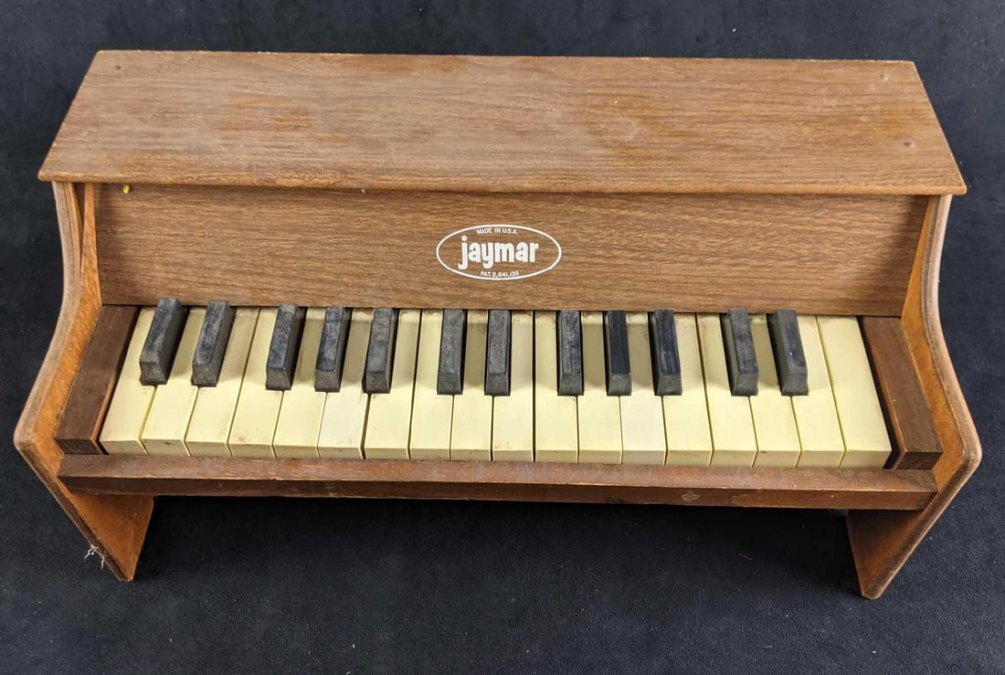 Vintage Jaymar Wooden Piano Table Top Mini Piano (1 of 6)