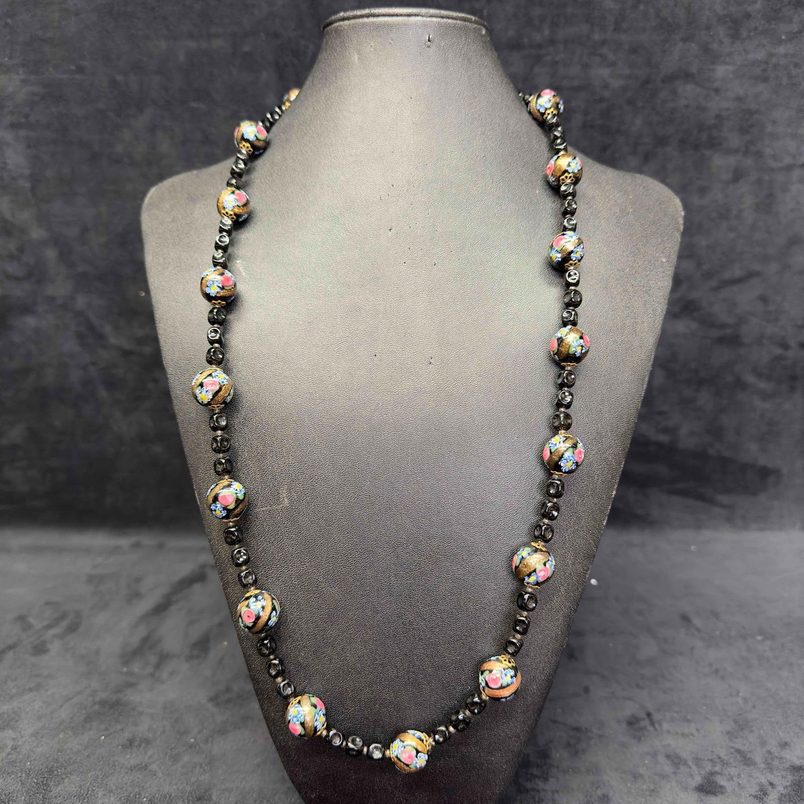Murano Venetian Lamp Work Glass Fiorato Black Round Bead Beaded Necklace A15 (1 of 7)