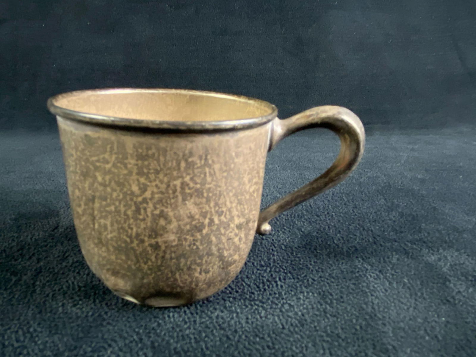 3 Antique Sterling Silver Baby Cups / Tea Cups: This fine piece has been tested and researched prior to listing. Please view all our pictures prior to bidding they are part of our description. Thank you happy bidding DETAILS: Metal - Sterling 92