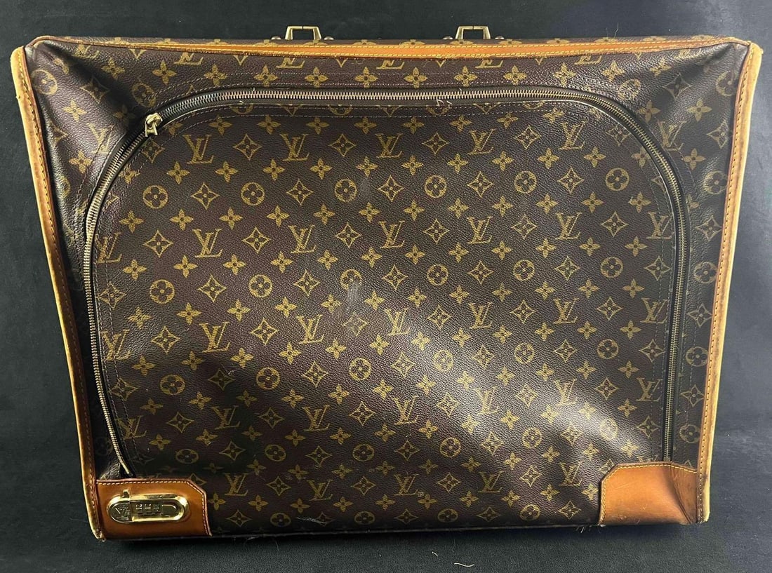 Vintage Louis Vuitton Malletier Pullman Bag (1 of 11)