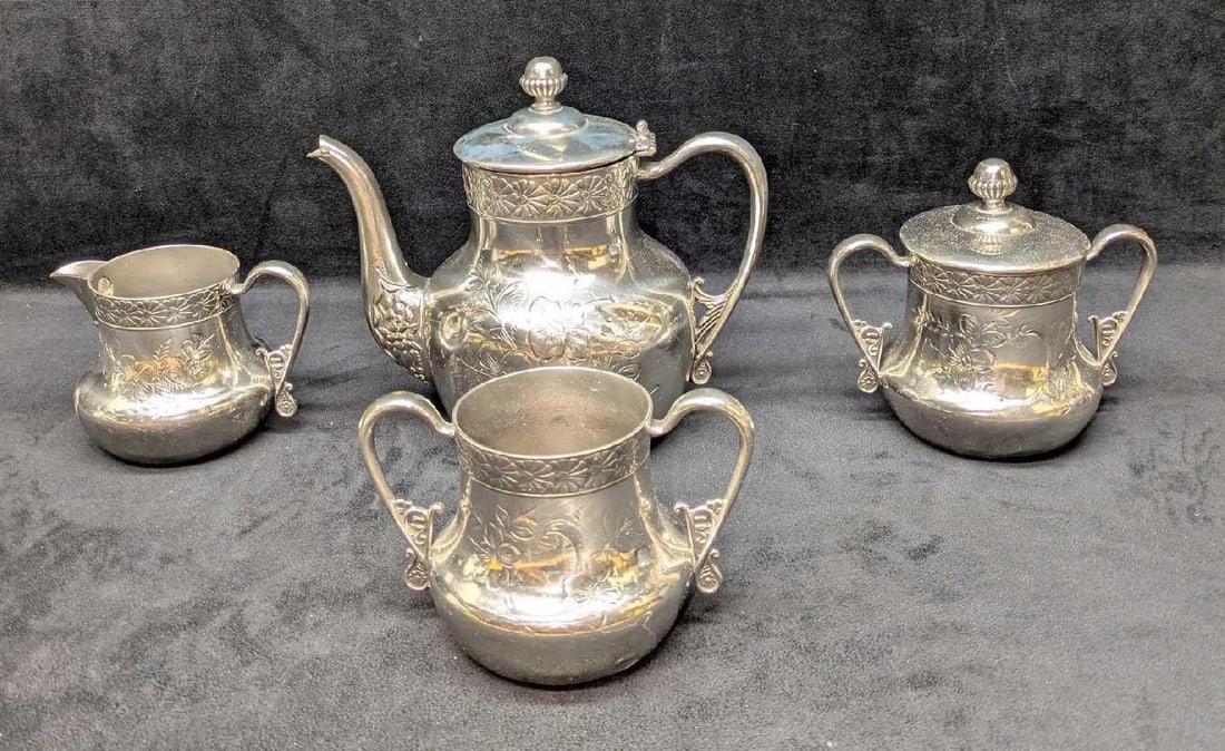 Silver-Plate Tea Set Hartford Silver Co (1 of 12)