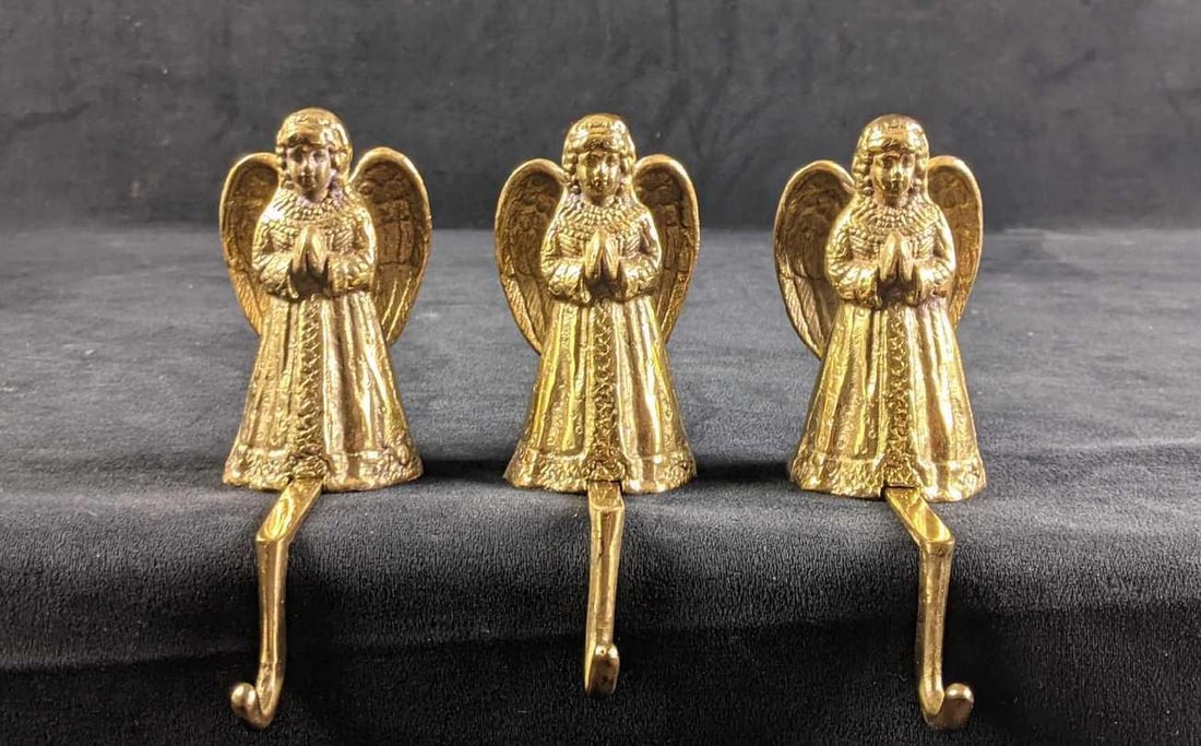 Brass Praying Angel Holiday Stocking Holder Hook (1 of 7)