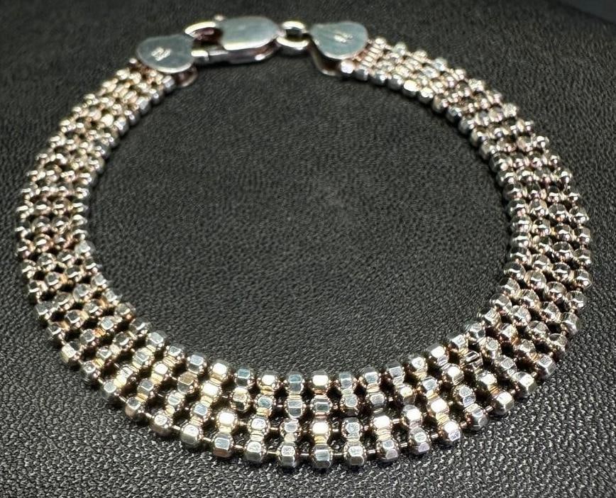 Sterling Silver Bead Link Bracelet: Sterling Silver Bead Link Bracelet. This piece of jewelry has been tested and researched prior to listing. Please view all our pictures they are part of our description. DETAILS: Metal - Sterling Silv