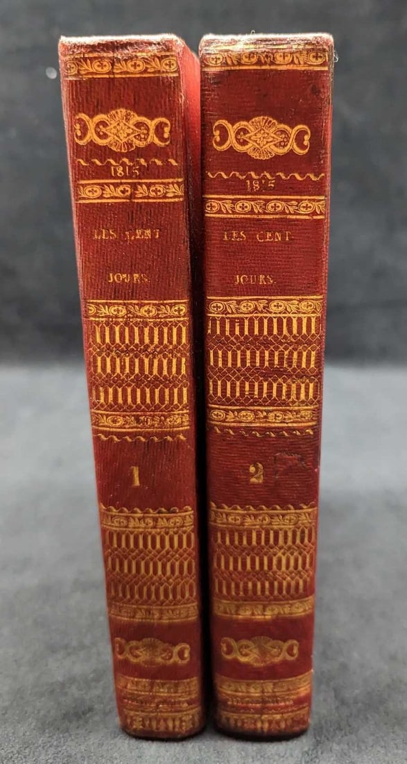 Antique Napoleon Memoires À L'Histoire De La Vie Privee French Hardcovers: Antique Napoleon Memoires À L'Histoire De La Vie Privee French Hardcovers. This is very roughly translated to "Memories to the History of Privacy". This is followed by "The Return & Reign Of Th