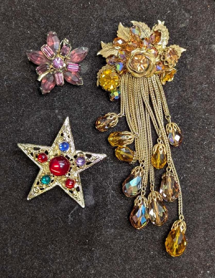 Vintage Unsigned Gold Tone Rhinestone Brooch Pins Lot Of 3 Dangle Rhinestone (1 of 5)