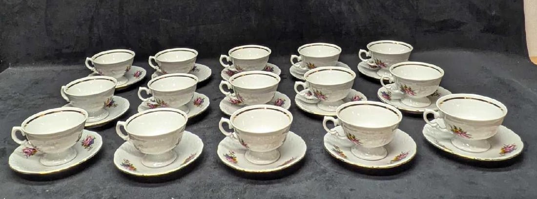 15 Retired Royal Kent RKT6 Footed Cup & Saucer Sets: 15 Retired Royal Kent RKT6 Footed Cup & Saucer Sets. The cup is approx 4 3/4" x 3 7/8" x 2 1/2" and the total weight is 4.50lbs. Each saucer is approx 5 5/8" x 5 5/8" x 3/4" and the total weight is 4.