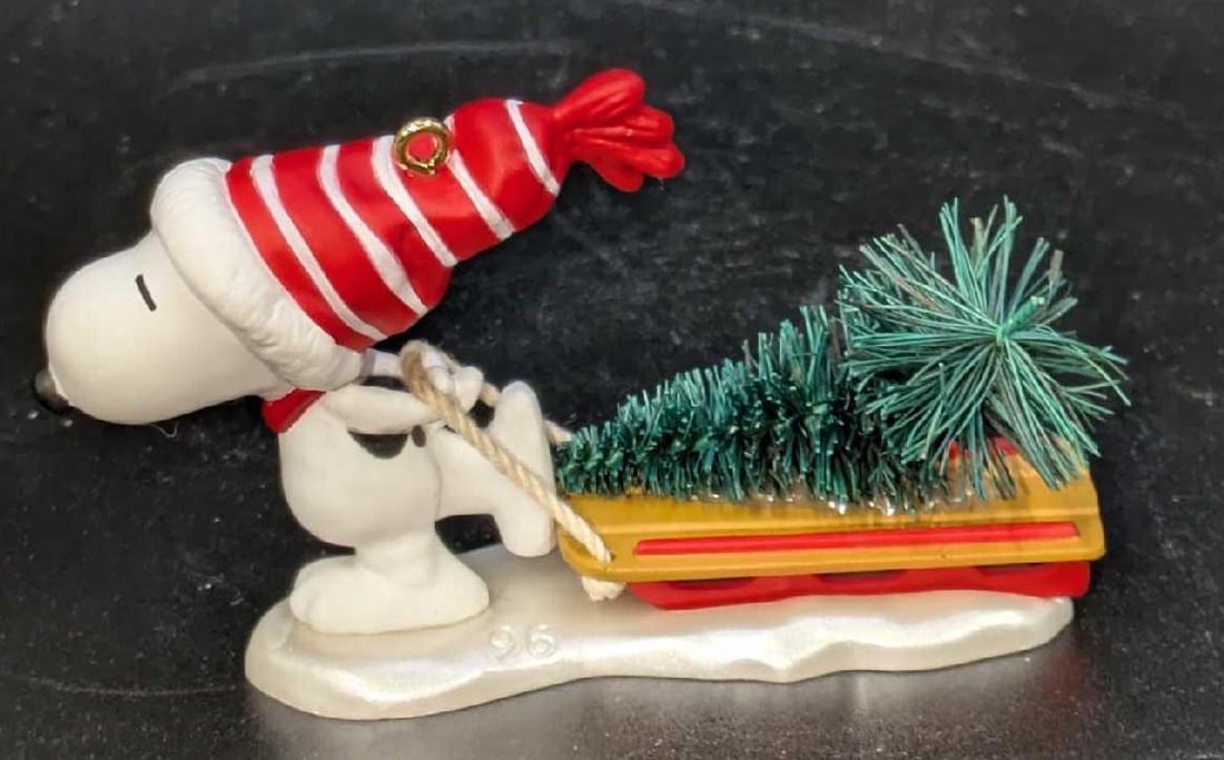 Hallmark Peanuts A Tree For Snoopy Ornament (1 of 7)