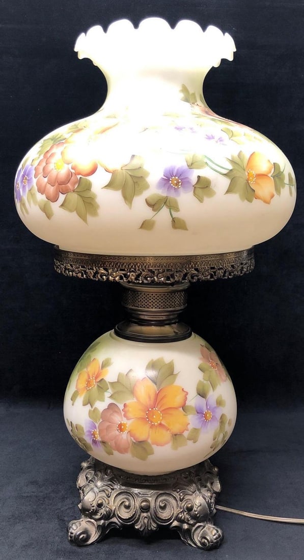 Vintage Floral Gone With the Wind Hurricane Lamp 25 (1 of 9)