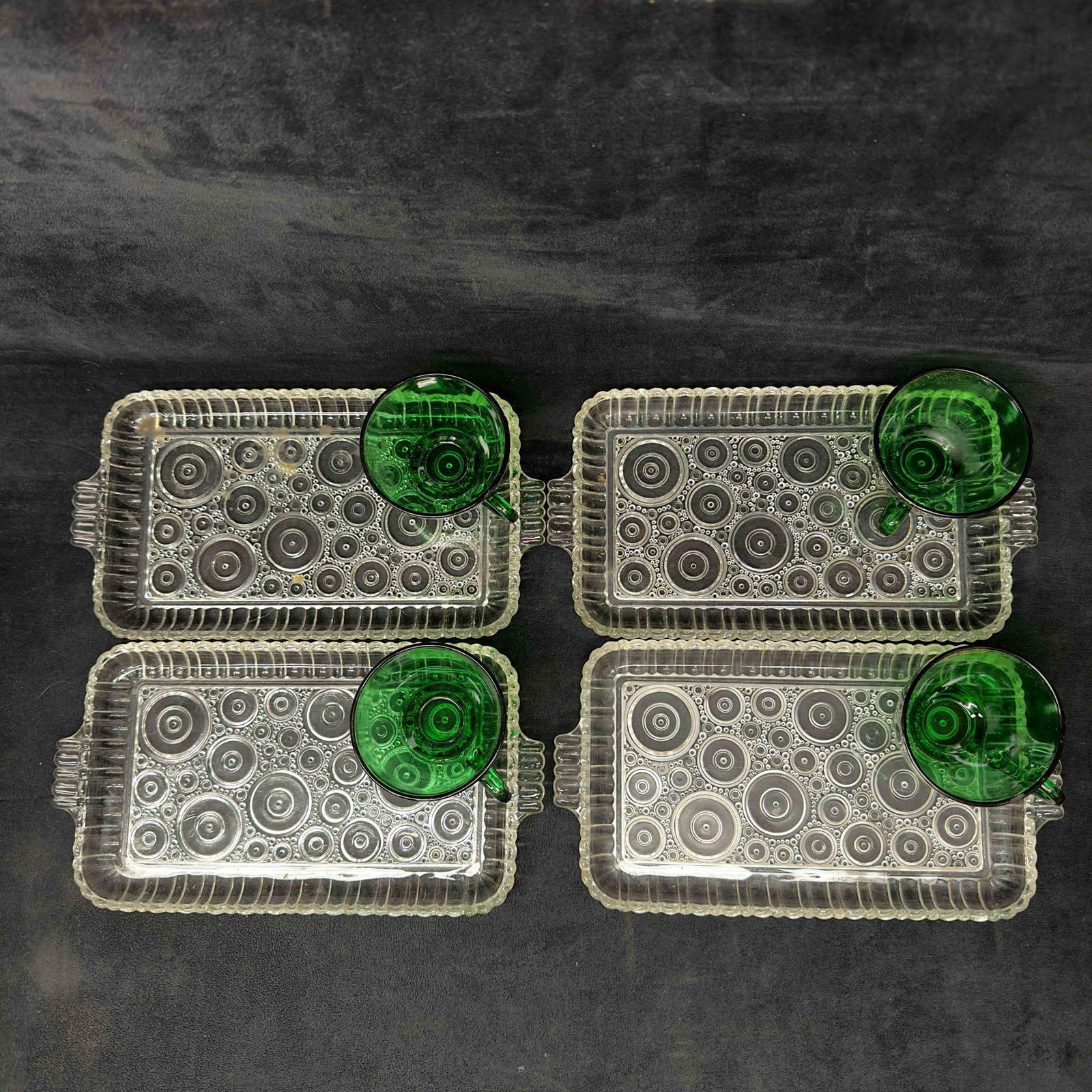 Anchor Hocking Serva Snack Luncheon Set of 4 Clear Glass Tray and Four Green Glass Teacup (1 of 7)