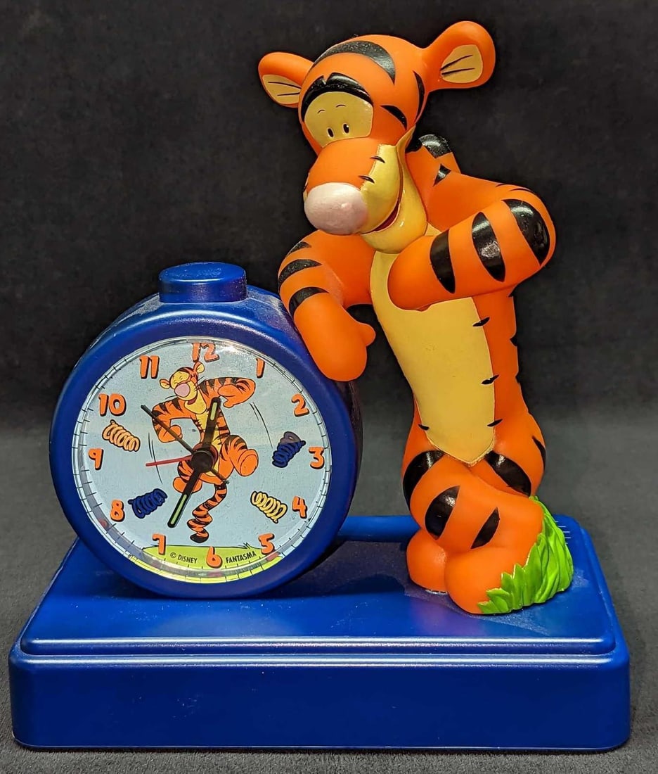 Disney Winnie The Pooh Tigger Talking Alarm Clock (1 of 8)
