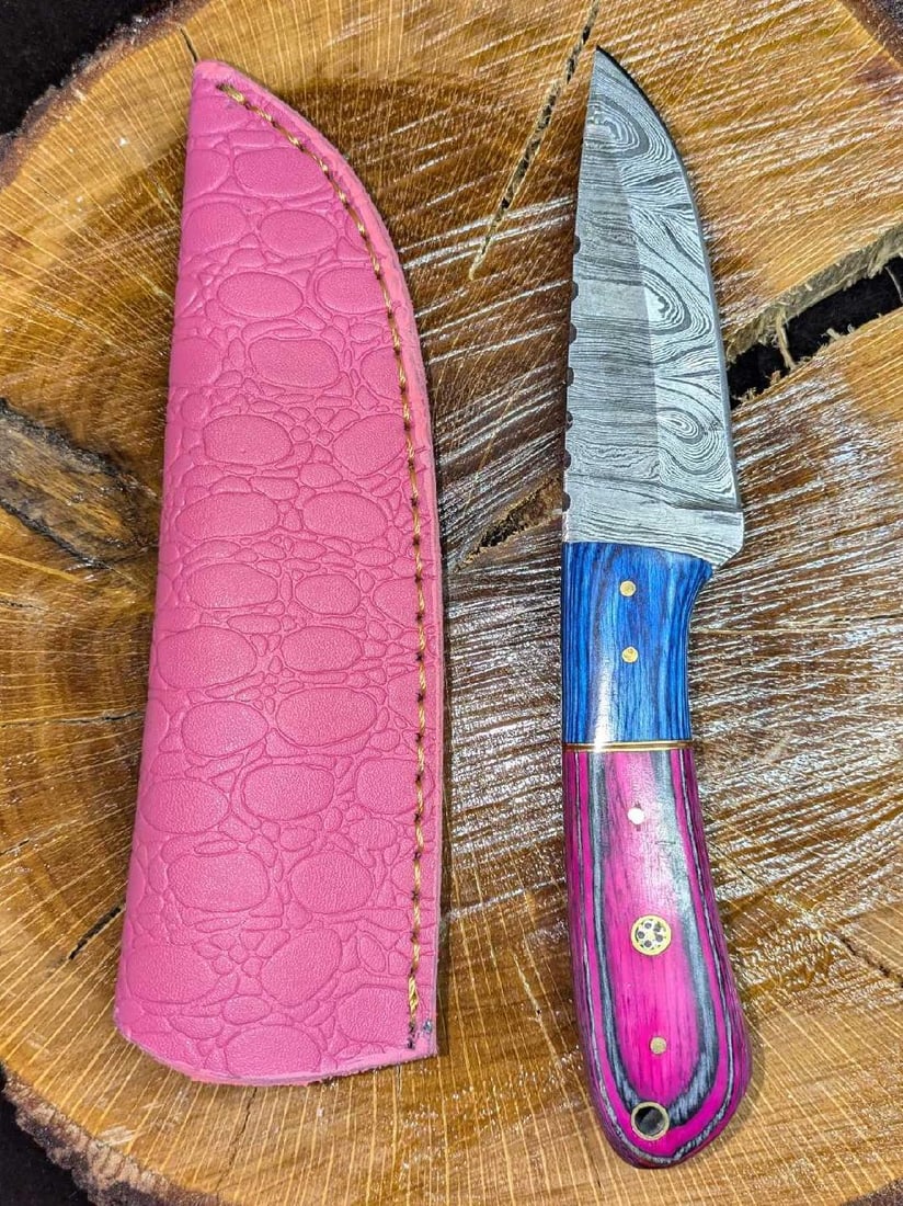 MHS Cutlery Steel Knife And Leather Sheath RTCBB: MHS Cutlery Steel Knife And Leather Sheath RTCBB. Is approx 2 1/4" x 1" x 8 3/4 and it weighs 0.45lb. The knife does not appear to have been used. The handle is made of a polished wood. Has an Da