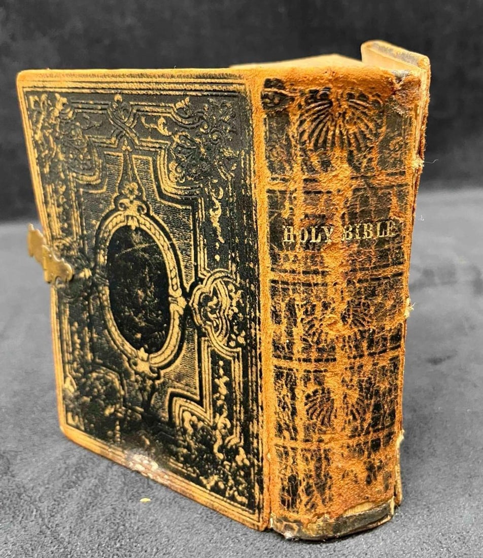 Antique Holy Bible 1862 Published By The New York: American Bible Society (1 of 15)