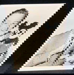 "Best Buddies" Black & White Photograph Of Walt Disney & One Of The Very First Mickey Dolls (2): This lot contains "Best Buddies" Black & White Photograph Of Walt Disney & One Of The Very First Mickey Dolls (2). It is approx 10" x 8" and it weighs about 0.03lbs. Overall the photograph is in good