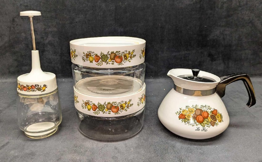 Retired Corning Spice Of Life Storage Jar Tea Pot Chopper (1 of 11)