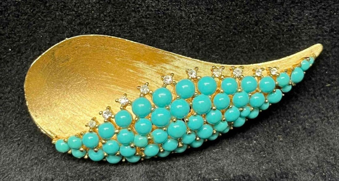 Signed Vintage Crown Trifari Gold Tone Leaf Brooch With Faux Turquoise Beads & Rhinestones (1 of 7)
