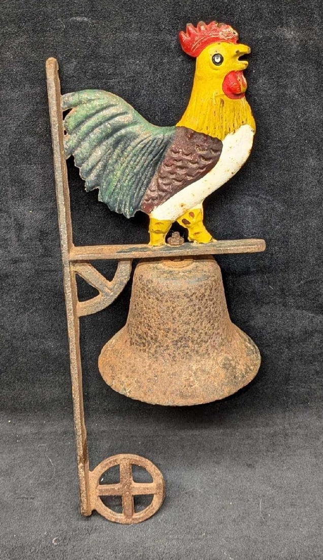 Vintage Cast Iron Rooster Bell (1 of 4)