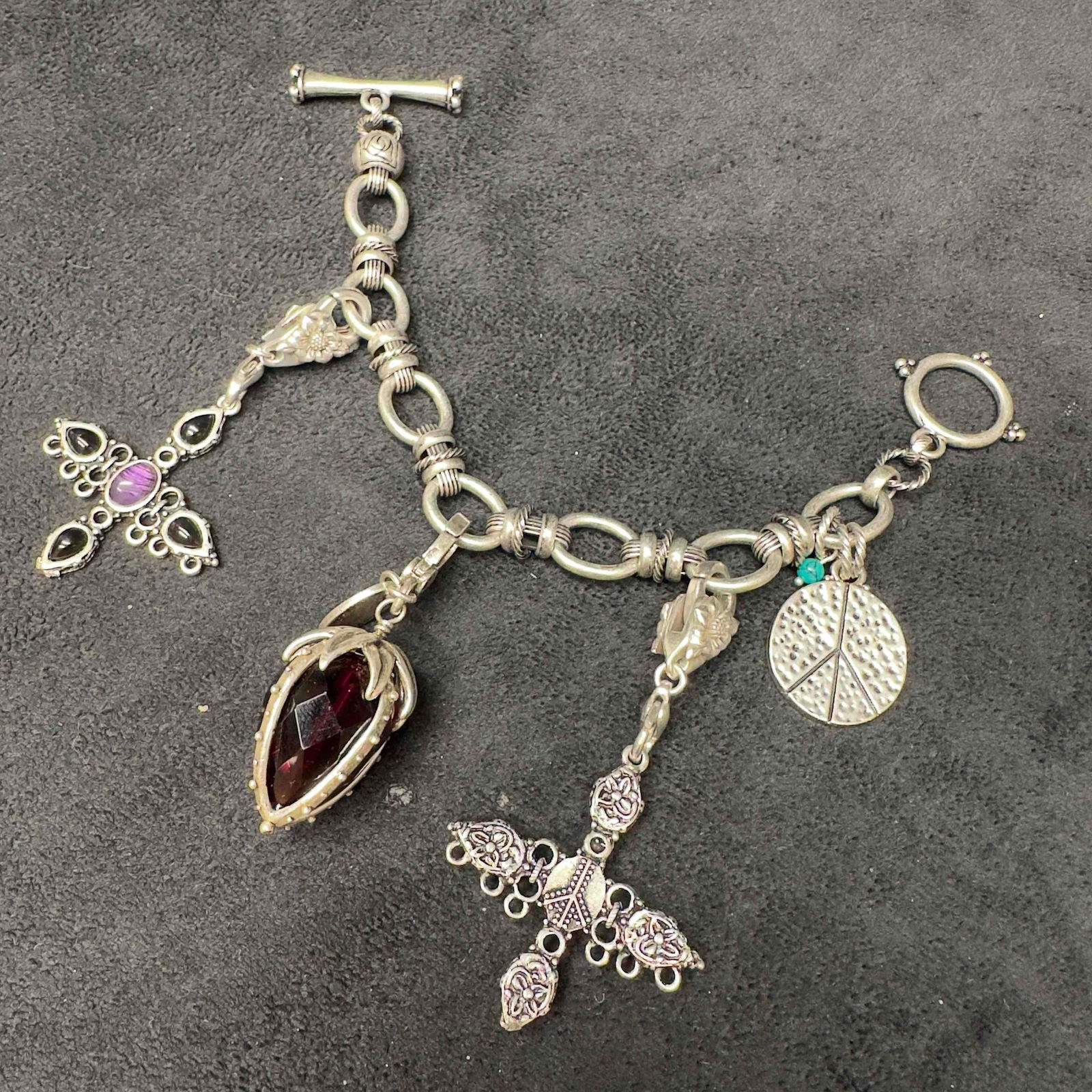 Lucky Brand Strawberry Peace Charms Costume Jewelry Charm Bracelet (1 of 6)